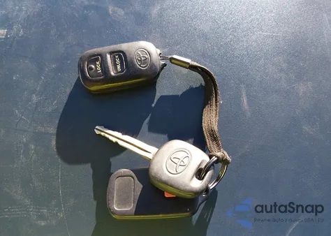 2005 Toyota Corolla S z USA, uszkodzony, nr VIN 1NXBR32E65Z389747